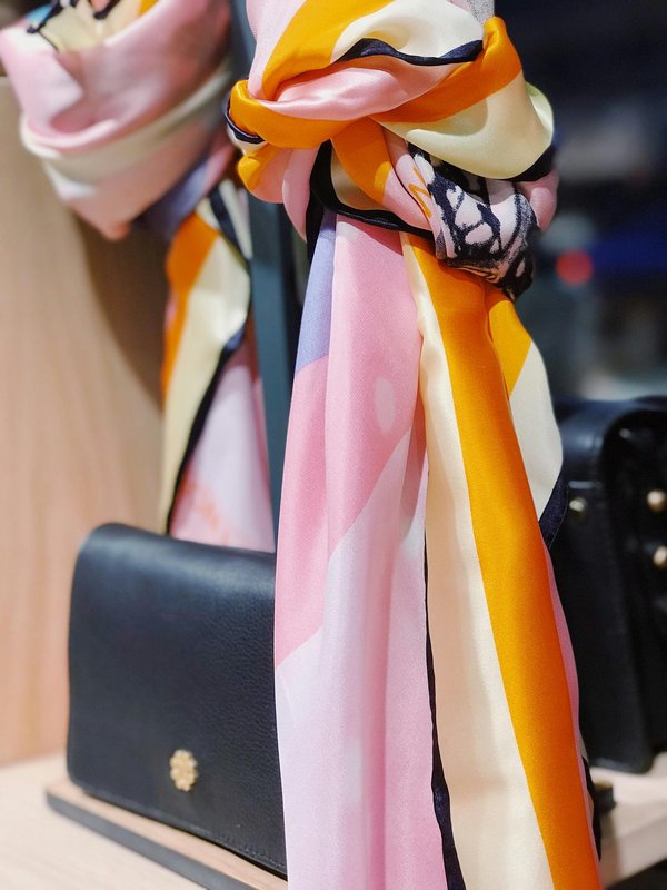 Uncover the elegance of missoni scarves: a style journey